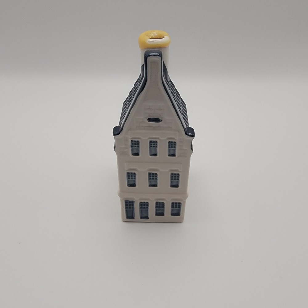 KLM Bols Blue Delft House 31 Miniature Bottle Empty 2012 Dutch Canal House